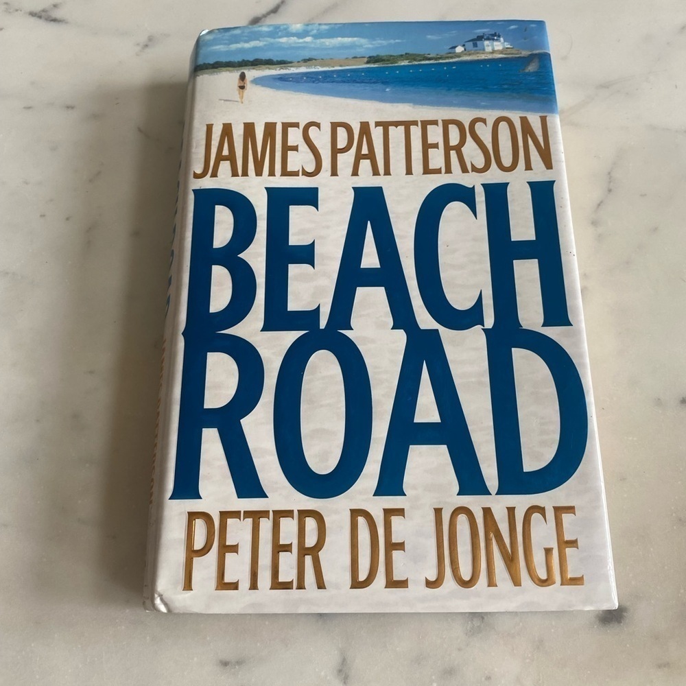 James Patterson “Beach Road” Hardcover Book ✅ - Picture 3 of 4